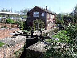 Tapton Lock Visitor Centre and Chesterfield Canal